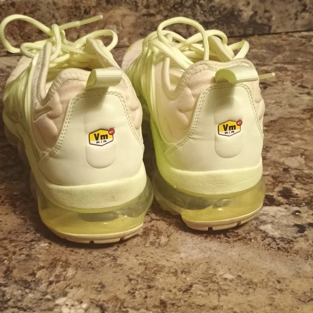 Nike Air VaporMax Plus Highlighter Yellow Sunset Women's D13023-700 Size 9.5 - Picture 8 of 10